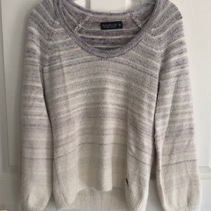 Abercrombie & Fitch. Sweater